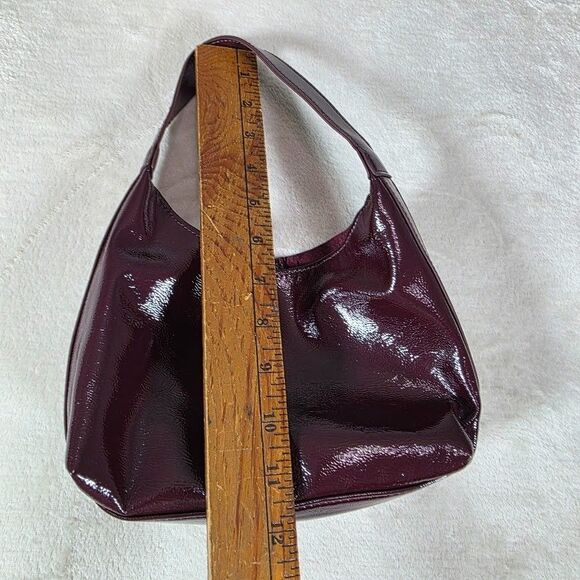 Old Navy Mini Hobo Bag Burgundy Magnet Snap Close Interior Pocket Vegan Leather - Picture 6 of 6